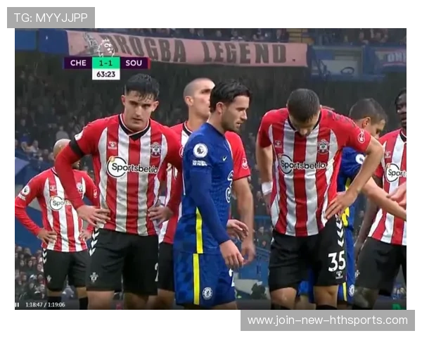 切尔西前场多点移动打乱对手布置